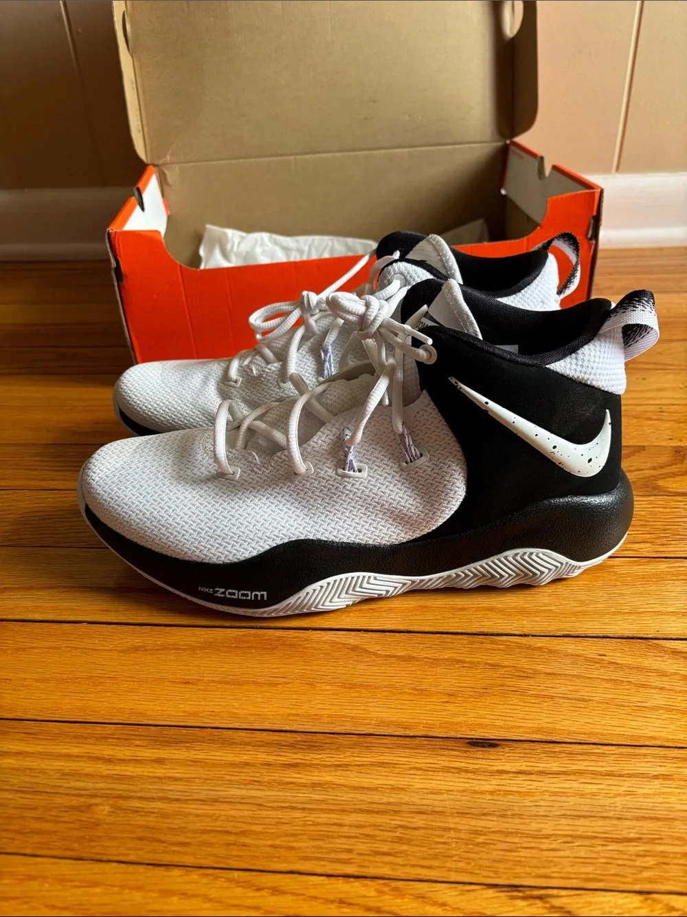 Nike White and Black Men's Athletic Zoom Trainers